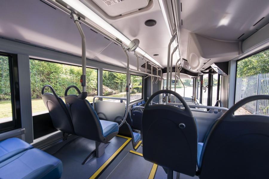 Интерьер Alexander Dennis Enviro200 2017 года  (NA) (фото 5 из 13)